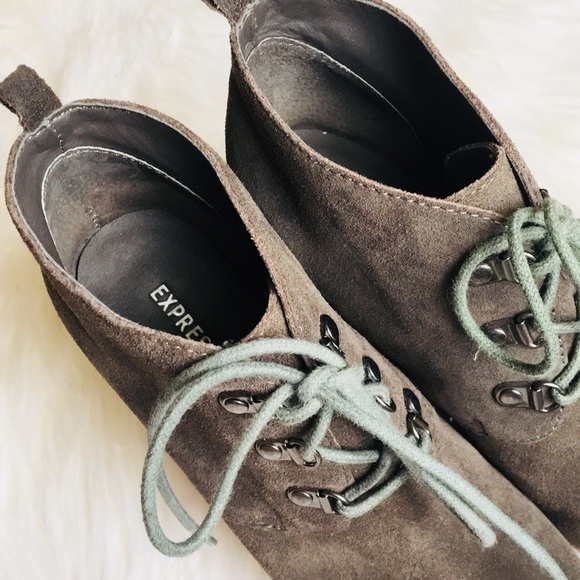 Express • Wedge Booties - Picture 6 of 8